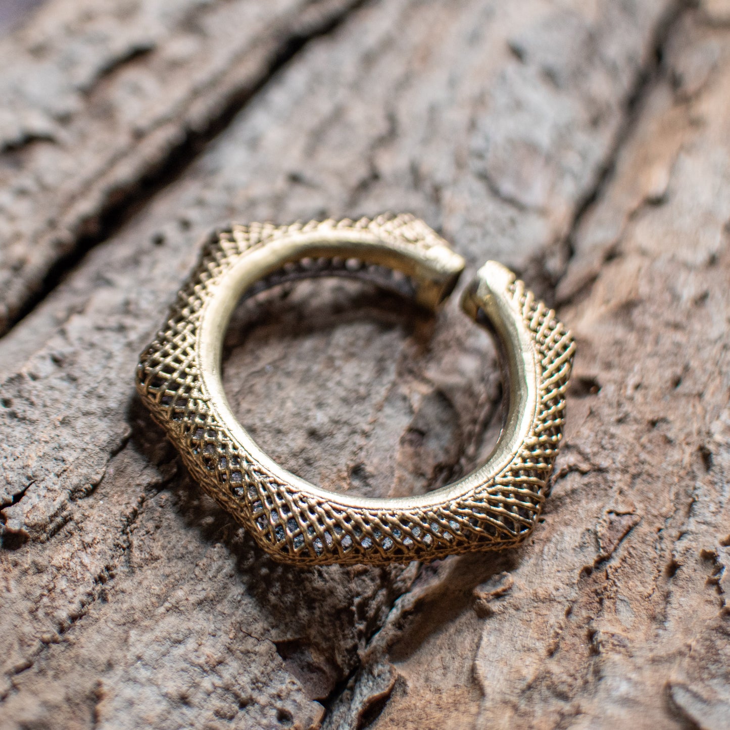 Dhokra Art Brass Metal Craft Bangle. (Free Size) (DKRB0022)