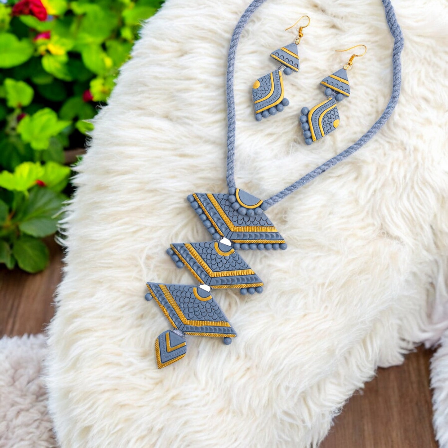 Handmade Terracotta Jewelry Set for Woman TRN125