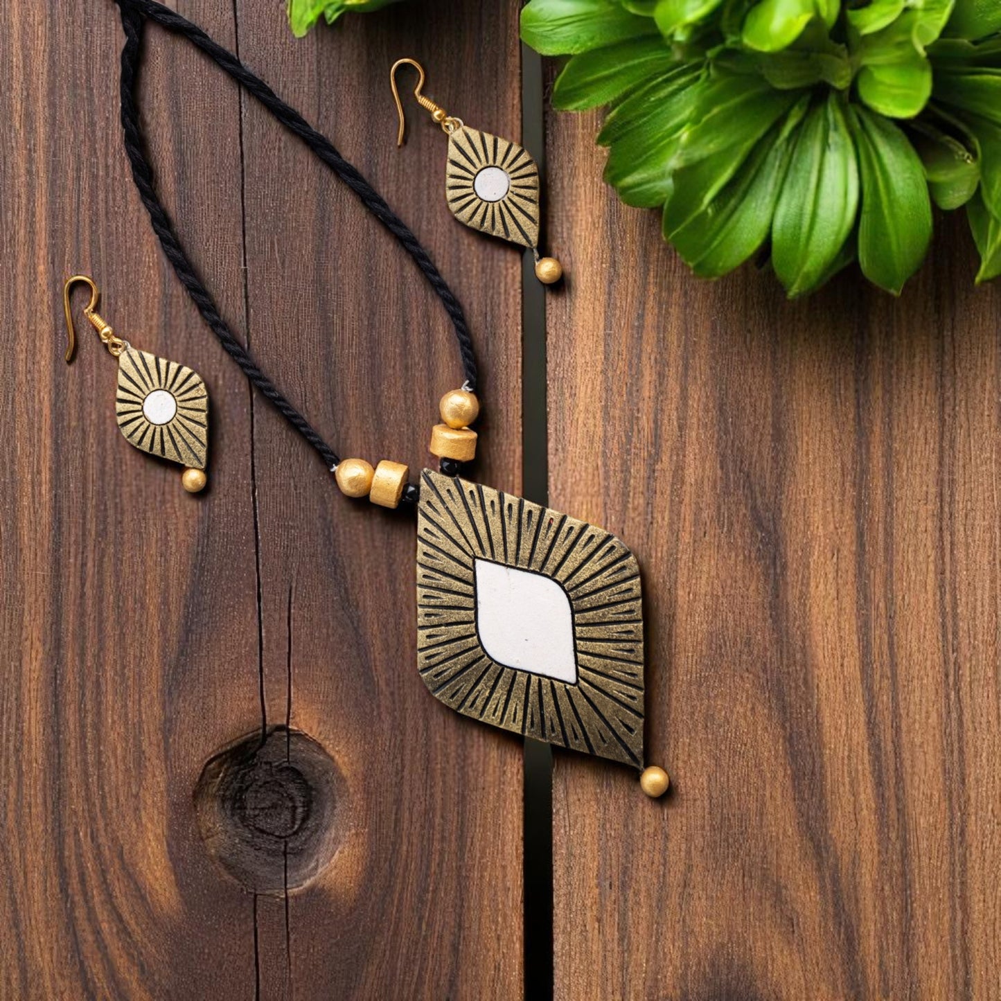 Handmade Terracotta Jewelry Set TRN132