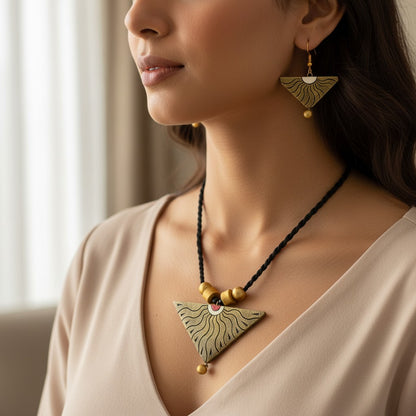 Handmade Terracotta Jewelry Set TRN132